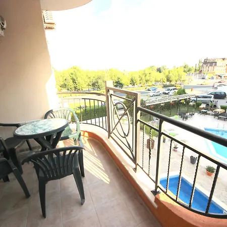 Menada Sea Regal Apartment *