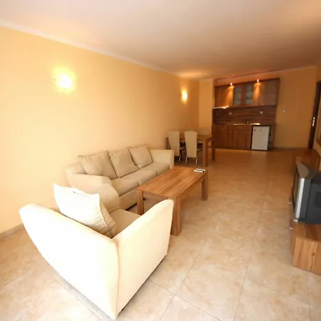 Menada Sea Regal Apartment