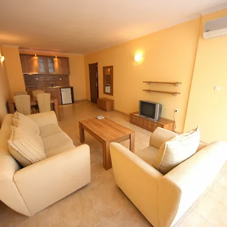 Menada Sea Regal Apartment *